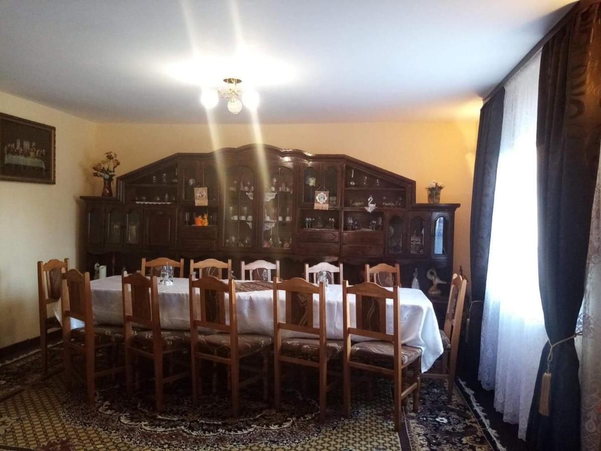 Casa Ionescu Hotel Садова Екстериор снимка
